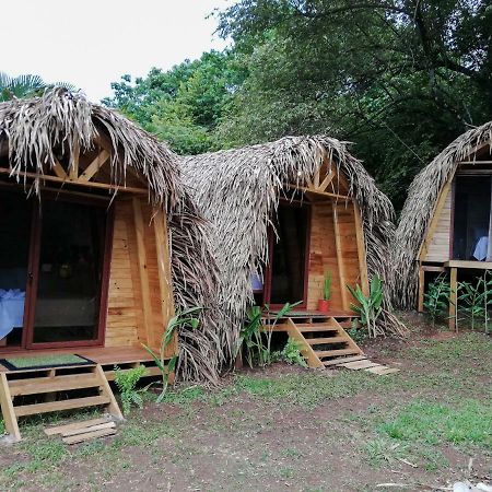 Bodhi Santa Catalina Hostel Bagian luar foto