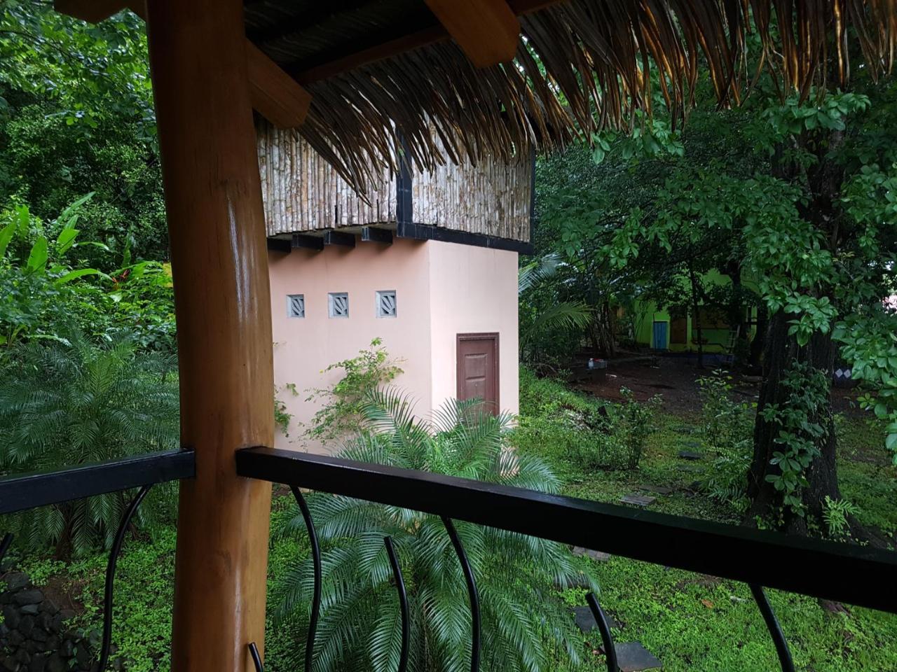 Bodhi Santa Catalina Hostel Bagian luar foto