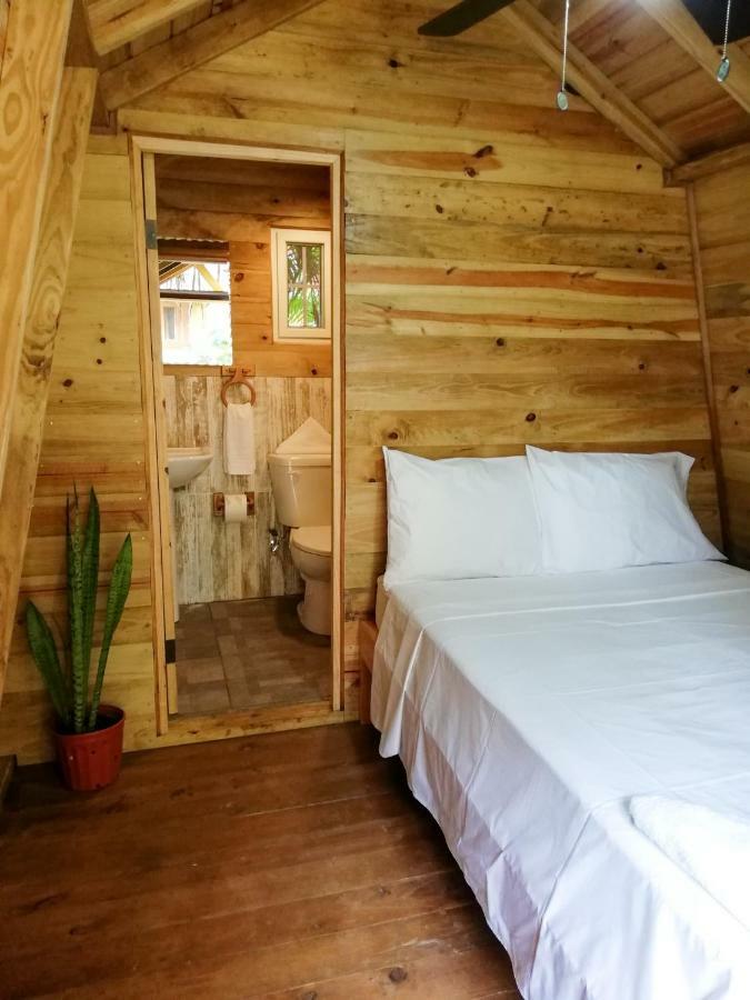 Bodhi Santa Catalina Hostel Bagian luar foto