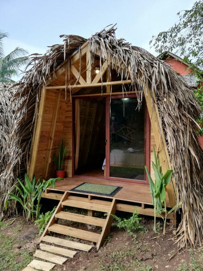 Bodhi Santa Catalina Hostel Bagian luar foto
